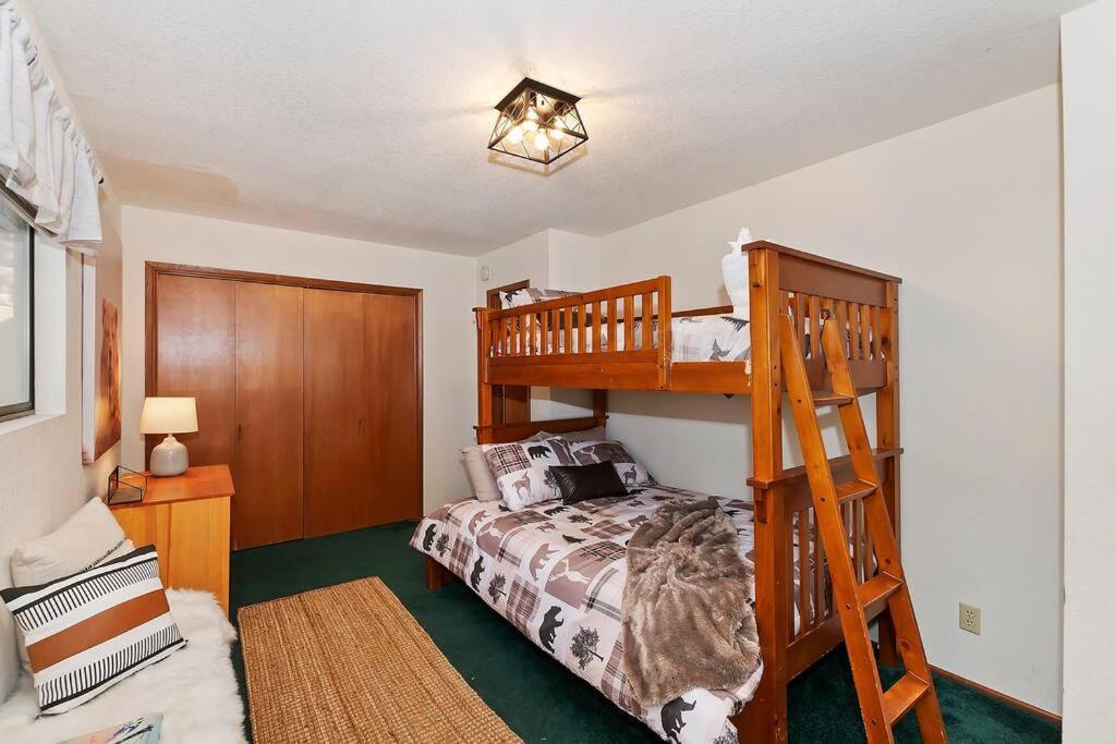 Everwood Serenity Treehouse Ontrail Head/Sledding Villa Big Bear Lake Exteriör bild