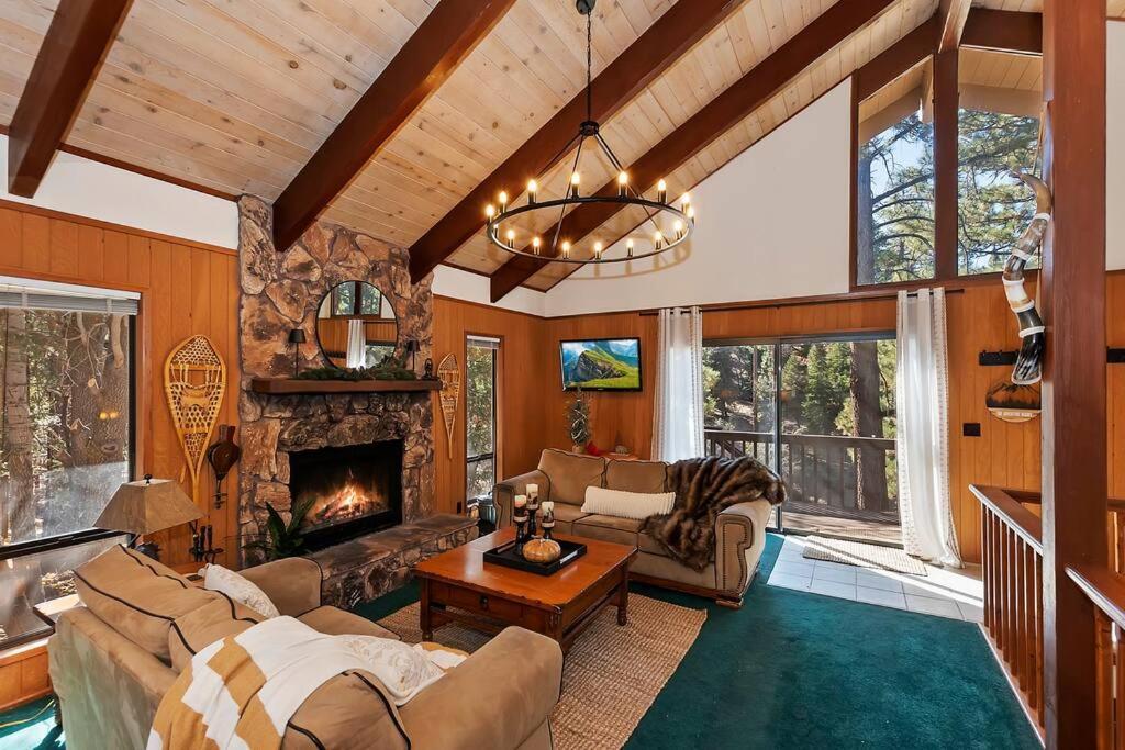 Everwood Serenity Treehouse Ontrail Head/Sledding Villa Big Bear Lake Exteriör bild